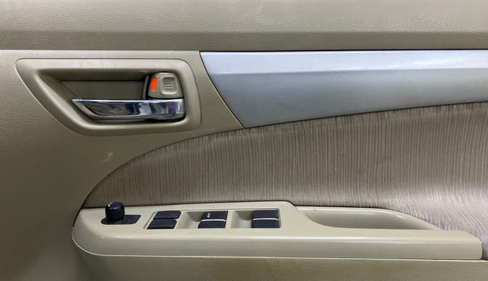 2013 Maruti Ertiga ZDI, Diesel, Manual, 88,520 km, Driver Side Door Panels Control