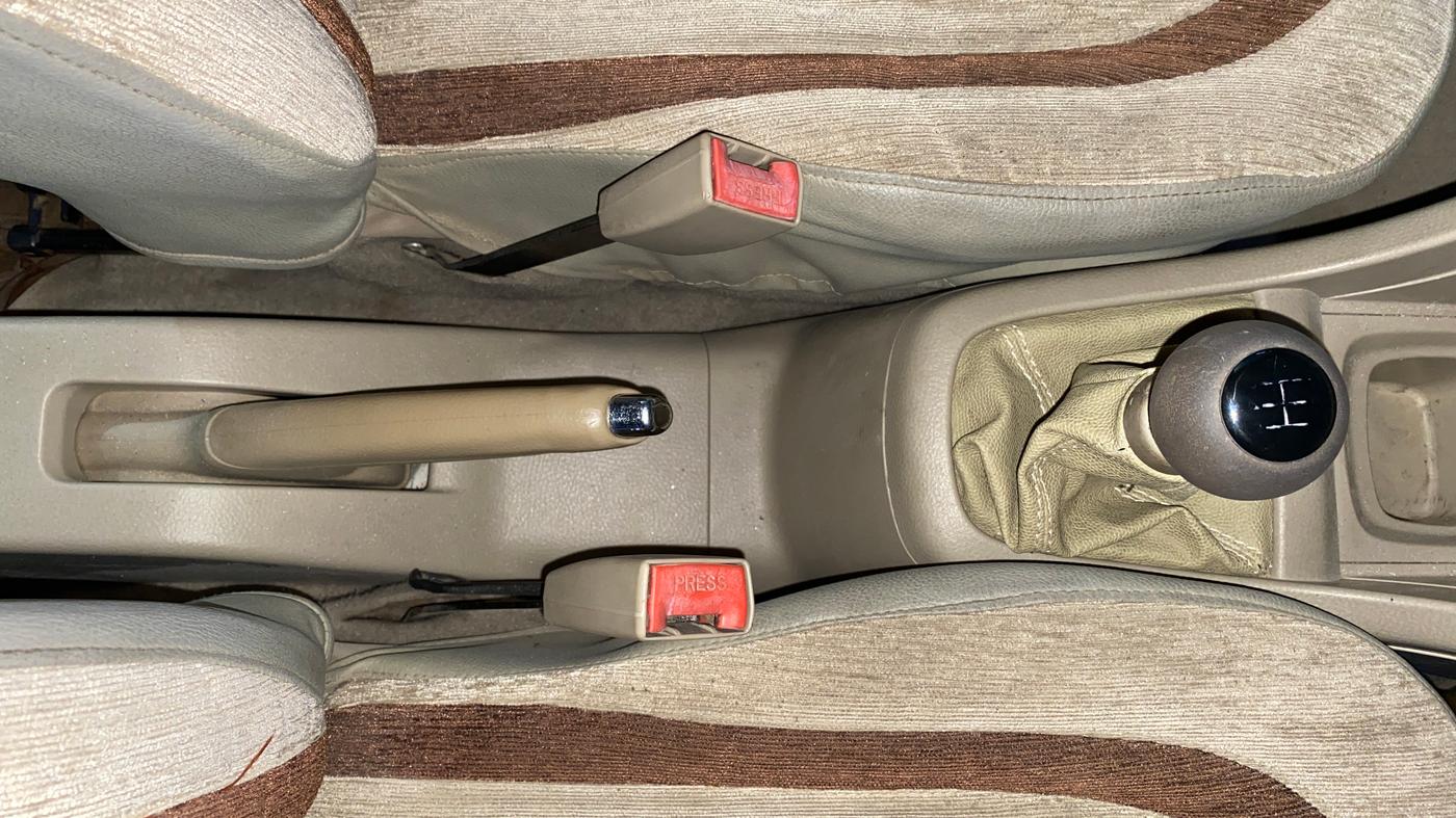 2013 Maruti Ertiga ZDI, Diesel, Manual, 88,520 km, Gear Lever