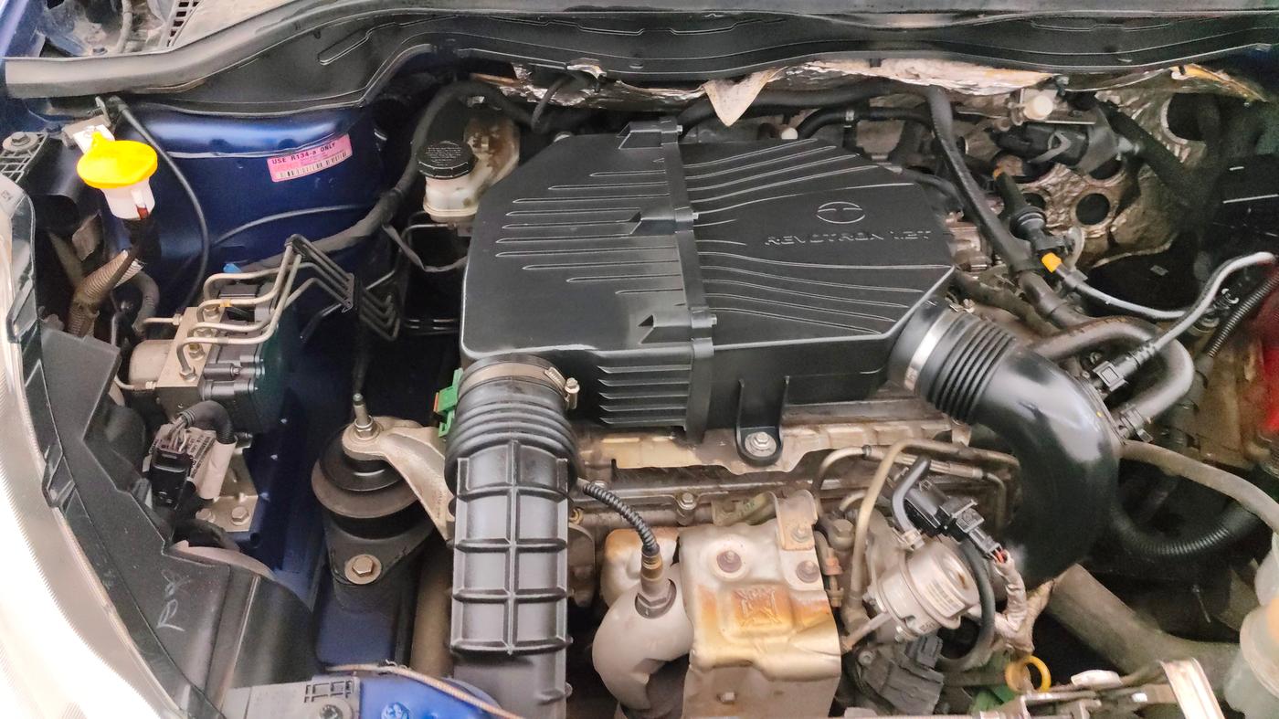 2014 Tata Zest XT PETROL, Petrol, Manual, 70,235 km, Engine View - Right