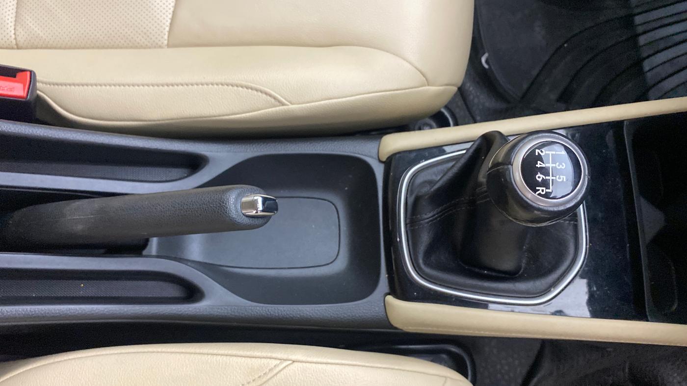 2020 Honda City 1.5L I-VTEC ZX, Petrol, Manual, 50,237 km, Gear Lever