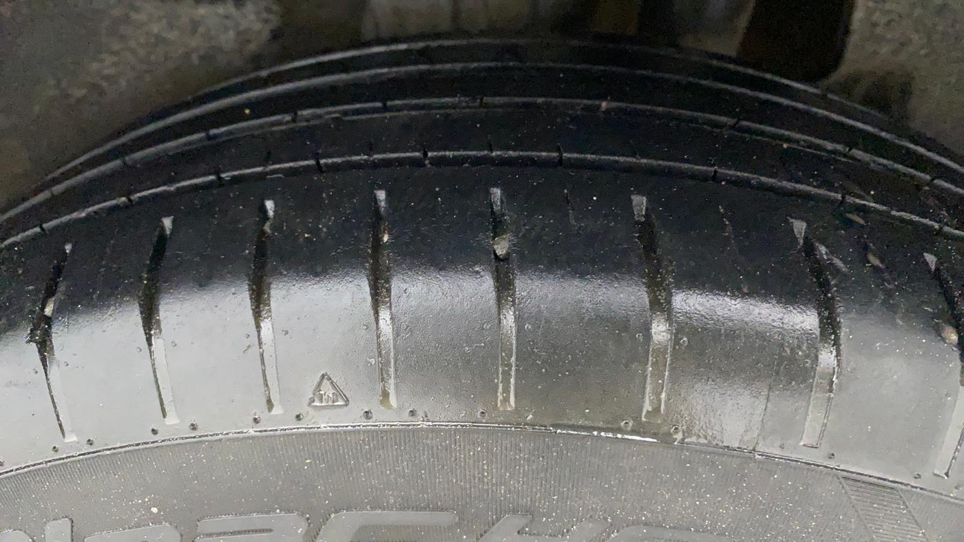 2018 Maruti Swift ZXI AMT, Petrol, Automatic, 56,327 km, Left Rear Tyre Tread