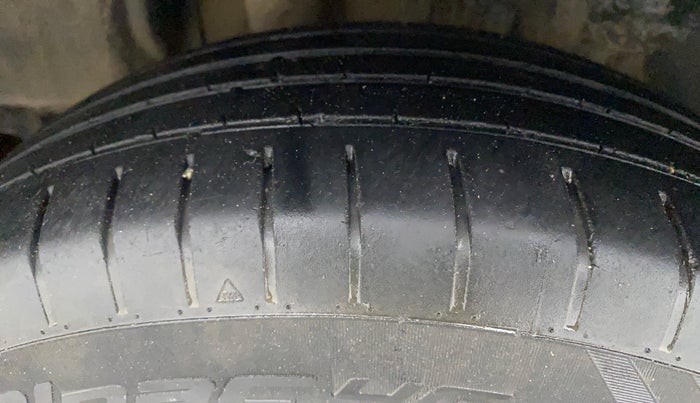 2018 Maruti Swift ZXI AMT, Petrol, Automatic, 56,327 km, Right Rear Tyre Tread