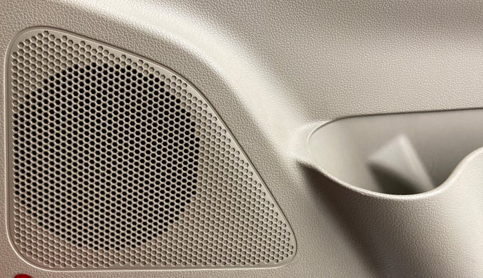 2019 Mahindra TUV300 T10 MT, Diesel, Manual, 15,843 km, Speaker