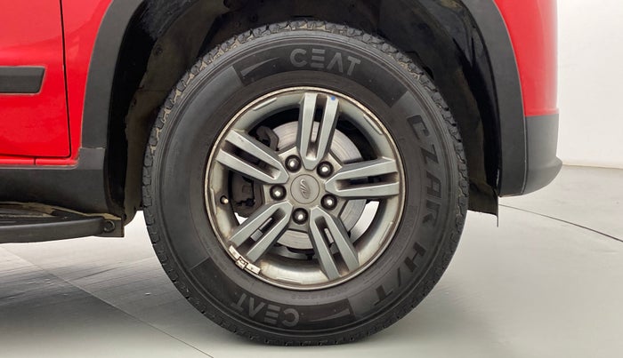 2019 Mahindra TUV300 T10 MT, Diesel, Manual, 15,843 km, Right Front Wheel