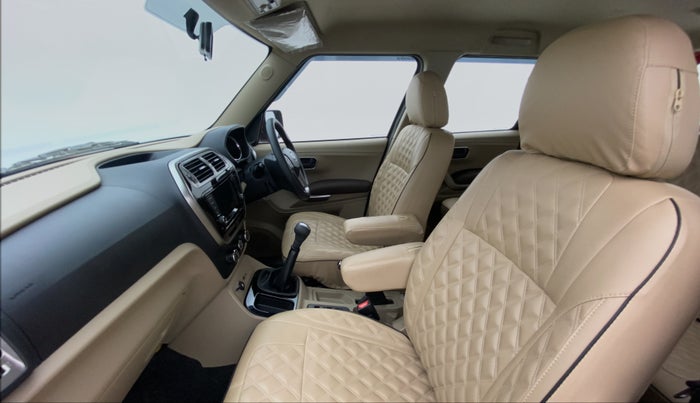 2019 Mahindra TUV300 T10 MT, Diesel, Manual, 15,843 km, Right Side Front Door Cabin