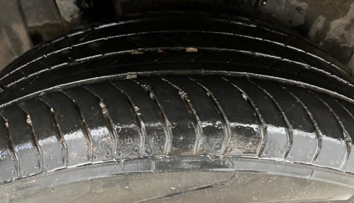 2022 Maruti Vitara Brezza LXI, Petrol, Manual, 20,317 km, Right Rear Tyre Tread