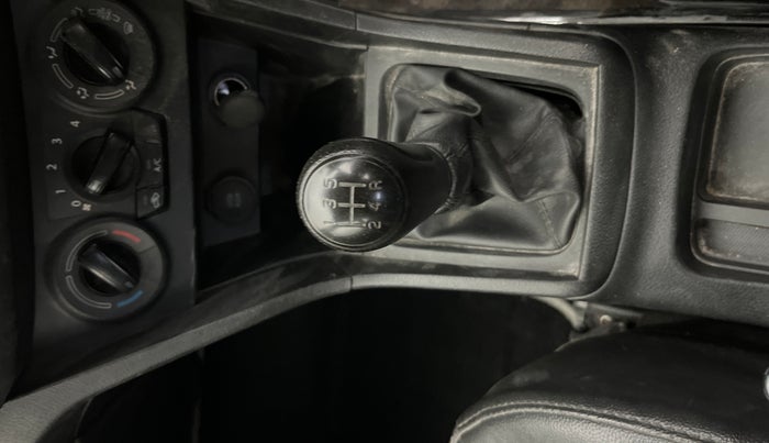 2022 Maruti Vitara Brezza LXI, Petrol, Manual, 20,317 km, Gear Lever