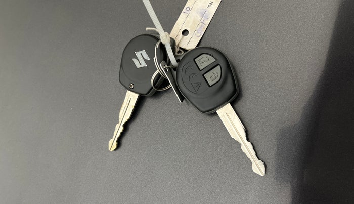 2022 Maruti Vitara Brezza LXI, Petrol, Manual, 20,317 km, Key Close Up