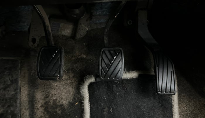 2022 Maruti Vitara Brezza LXI, Petrol, Manual, 20,317 km, Pedals