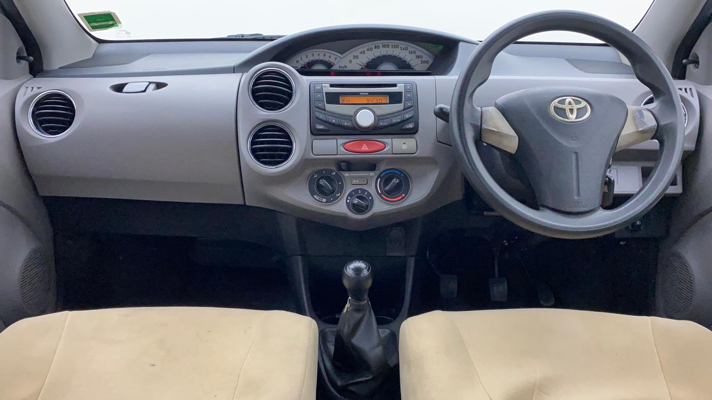 2011 Toyota Etios V, Petrol, Manual, 1,04,736 km, Dashboard