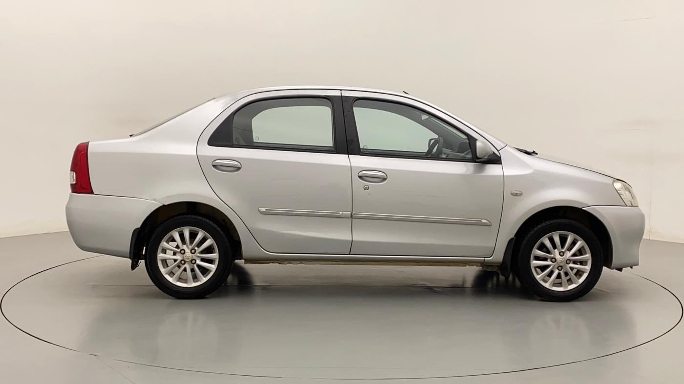 2011 Toyota Etios V, Petrol, Manual, 1,04,736 km, Right Side View