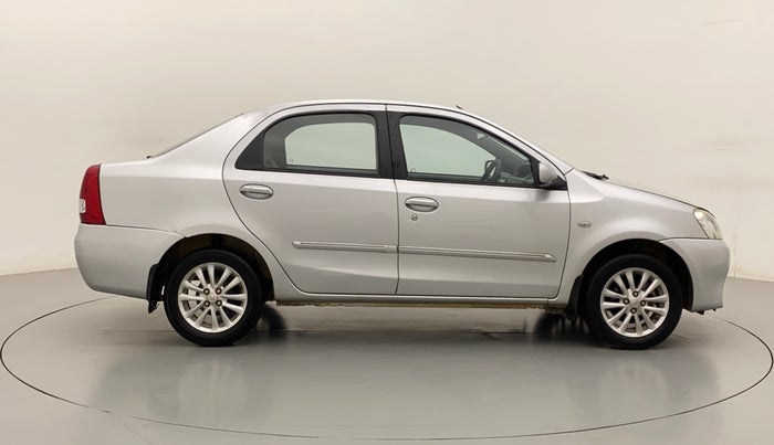 2011 Toyota Etios V, Petrol, Manual, 1,04,736 km, Right Side View