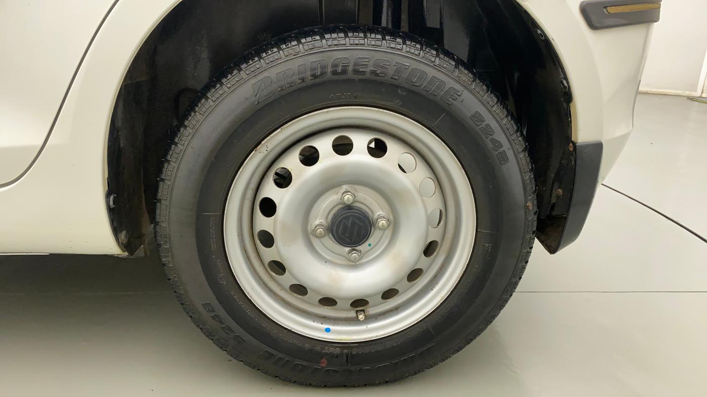 2015 Maruti Swift LXI, Petrol, Manual, 34,526 km, Left Rear Wheel
