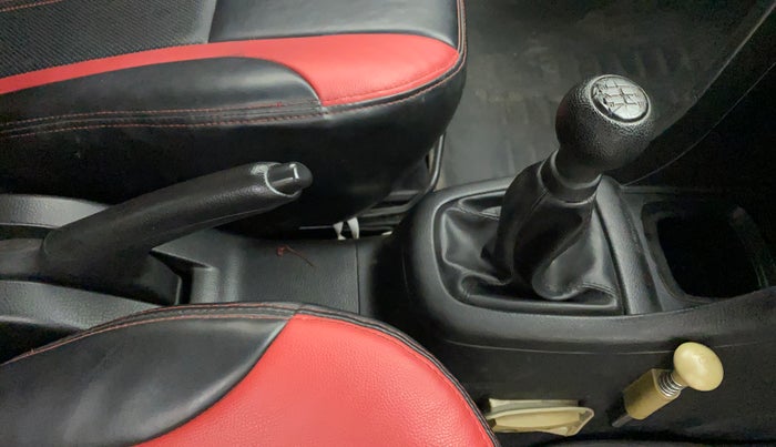 2015 Maruti Swift LXI, Petrol, Manual, 34,526 km, Gear Lever