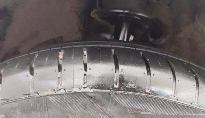 2021 Maruti Swift ZXI, Petrol, Manual, 53,551 km, Left Front Tyre Tread