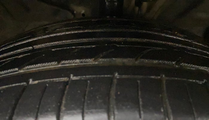 2019 KIA SELTOS HTX 1.5 DIESEL, Diesel, Manual, 86,180 km, Right Front Tyre Tread