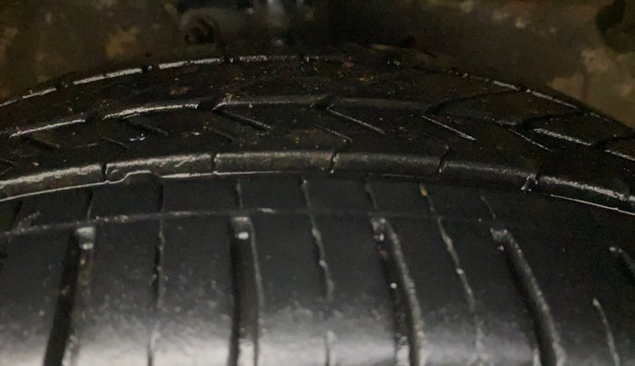 2017 Maruti Celerio ZXI AMT, Petrol, Automatic, 36,192 km, Right Front Tyre Tread