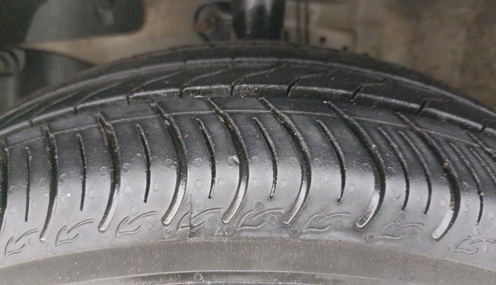 2017 Honda Amaze 1.2L I-VTEC S, Petrol, Manual, 56,959 km, Left Front Tyre Tread