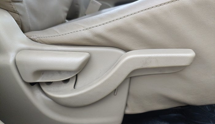 2017 Honda Amaze 1.2L I-VTEC S, Petrol, Manual, 56,959 km, Driver Side Adjustment Panel