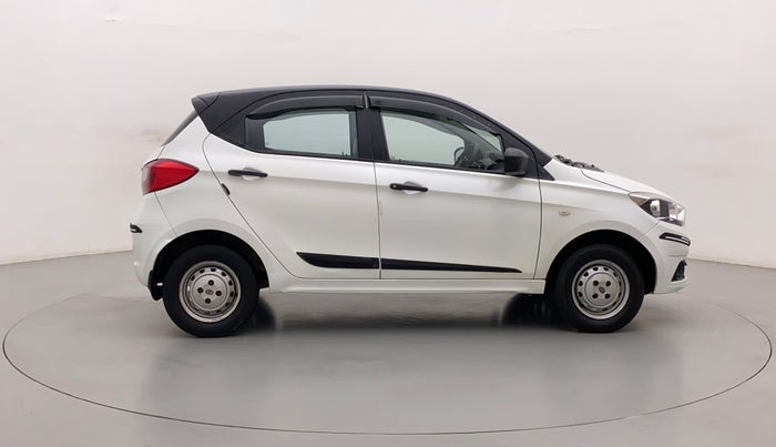 2017 Tata Tiago XM PETROL, Petrol, Manual, 29,795 km, Right Side View