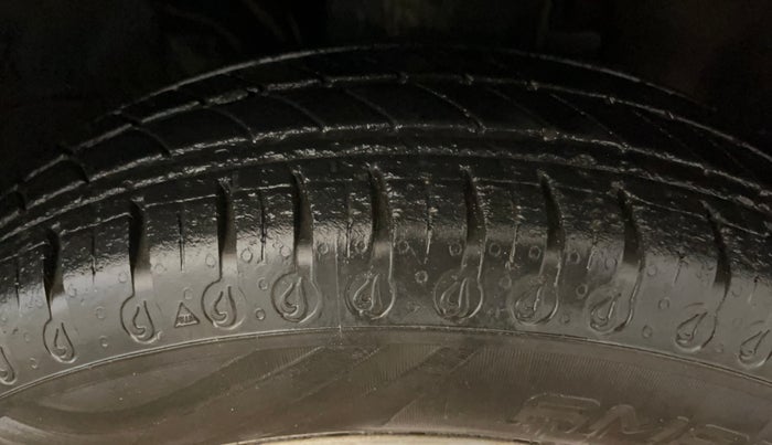 2020 Renault Kwid RXT 1.0 (O), Petrol, Manual, 14,226 km, Right Front Tyre Tread