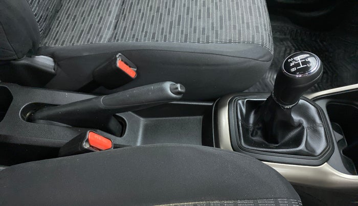 2017 Maruti IGNIS SIGMA 1.2 K12, Petrol, Manual, 71,720 km, Gear Lever