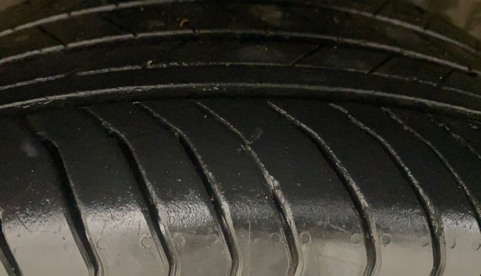 2022 Skoda KUSHAQ STYLE 1.0L TSI MT, Petrol, Manual, 33,412 km, Right Rear Tyre Tread