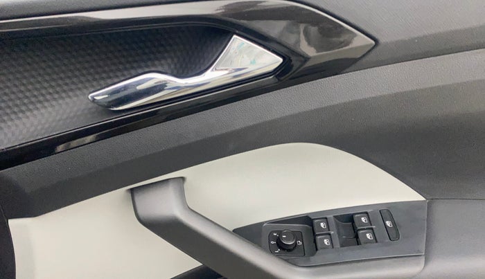 2022 Skoda KUSHAQ STYLE 1.0L TSI MT, Petrol, Manual, 33,412 km, Driver Side Door Panels Control