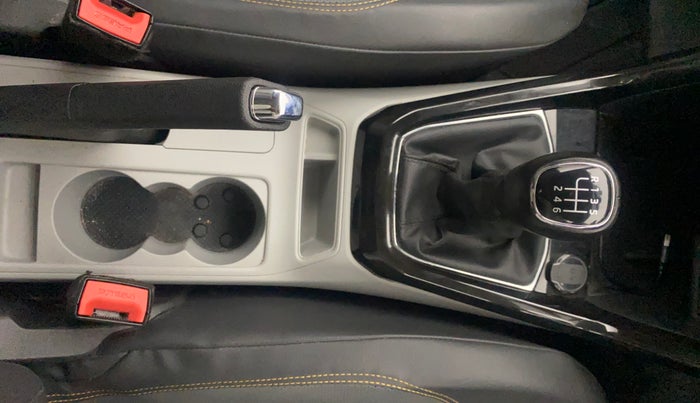 2022 Skoda KUSHAQ STYLE 1.0L TSI MT, Petrol, Manual, 33,412 km, Gear Lever