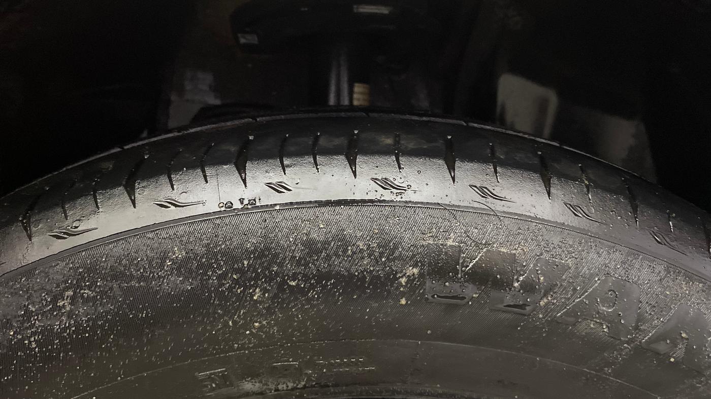 2019 Tata NEXON XZA PLUS PETROL, Petrol, Automatic, 58,862 km, Right Front Tyre Tread