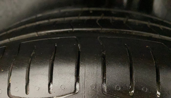 2018 Volkswagen Ameo COMFORTLINE 1.0L, Petrol, Manual, 47,592 km, Left Rear Tyre Tread