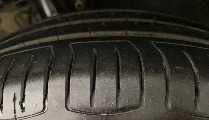 2018 Volkswagen Ameo COMFORTLINE 1.0L, Petrol, Manual, 47,592 km, Right Front Tyre Tread