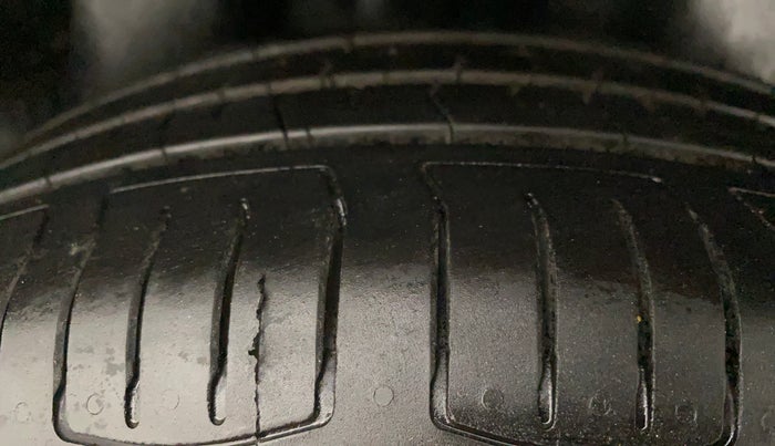 2018 Volkswagen Ameo COMFORTLINE 1.0L, Petrol, Manual, 47,592 km, Right Rear Tyre Tread