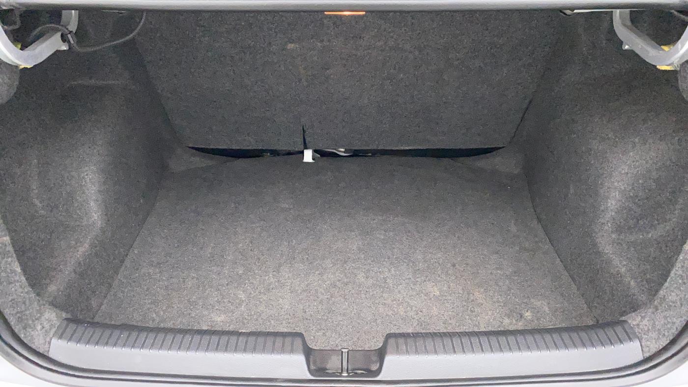2018 Volkswagen Ameo COMFORTLINE 1.0L, Petrol, Manual, 47,592 km, Boot Inside