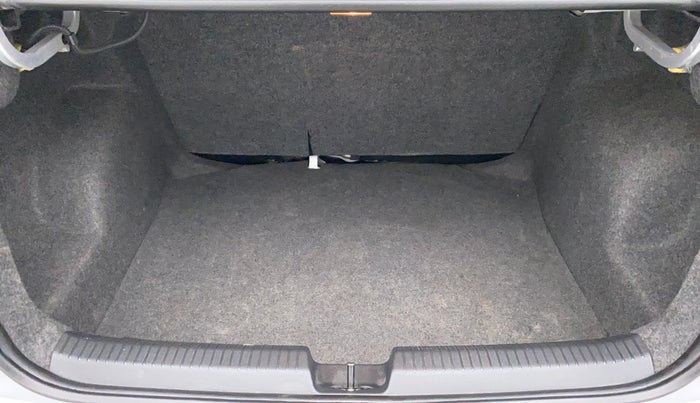 2018 Volkswagen Ameo COMFORTLINE 1.0L, Petrol, Manual, 47,592 km, Boot Inside