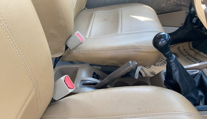 2024 Mahindra Bolero B6, Diesel, Manual, 58,117 km, Gear Lever