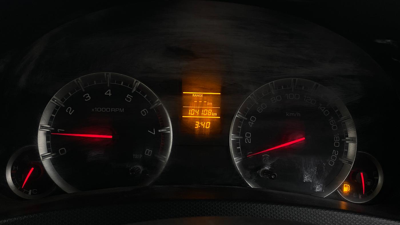 2013 Maruti Swift Dzire VXI, Petrol, Manual, 1,04,105 km, Odometer Image