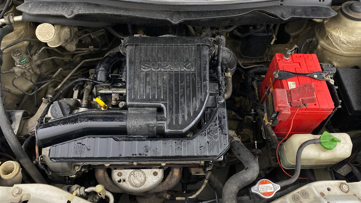2013 Maruti Swift Dzire VXI, Petrol, Manual, 1,04,105 km, Engine View