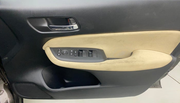 2022 Honda City 1.5L I-VTEC VX CVT, Petrol, Automatic, 20,236 km, Driver Side Door Panels Control