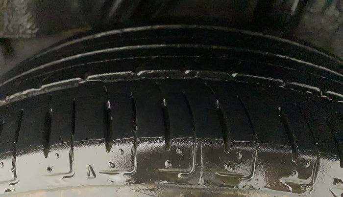 2022 Honda City 1.5L I-VTEC VX CVT, Petrol, Automatic, 20,236 km, Left Rear Tyre Tread