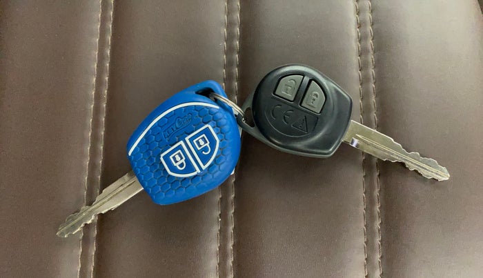 2023 Maruti Baleno SIGMA PETROL 1.2, CNG, Manual, 23,514 km, Key Close Up