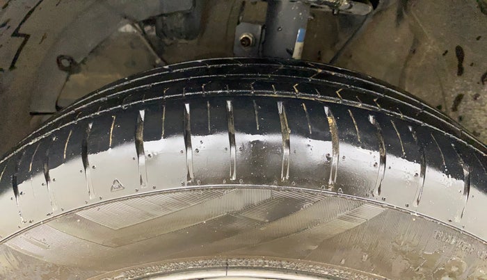 2023 Maruti Baleno SIGMA PETROL 1.2, CNG, Manual, 23,514 km, Left Front Tyre Tread