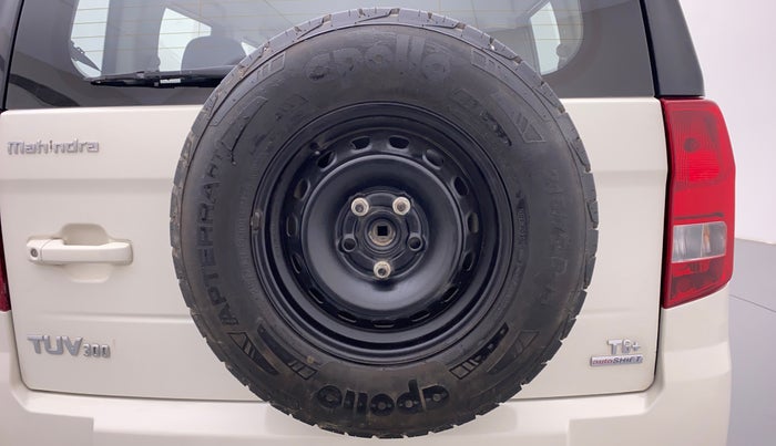 2016 Mahindra TUV300 T6+ AT, Diesel, Automatic, 74,907 km, Spare Tyre