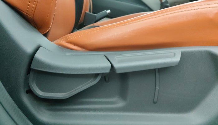 2021 Hyundai GRAND I10 NIOS ASTA AMT 1.2 KAPPA VTVT, Petrol, Automatic, 81,928 km, Driver Side Adjustment Panel