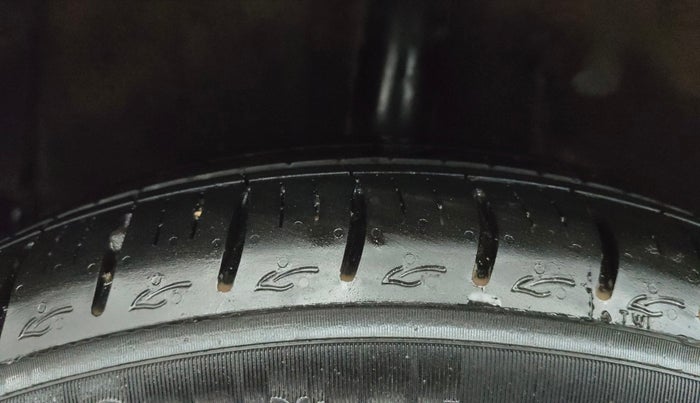 2021 Hyundai GRAND I10 NIOS ASTA AMT 1.2 KAPPA VTVT, Petrol, Automatic, 81,928 km, Right Rear Tyre Tread