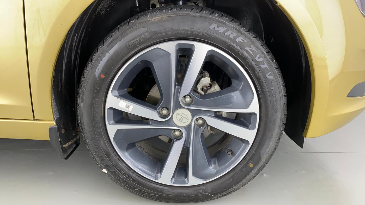 2020 Tata ALTROZ XZ 1.2, Petrol, Manual, 10,789 km, Right Front Wheel