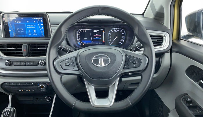 2020 Tata ALTROZ XZ 1.2, Petrol, Manual, 10,789 km, Steering Wheel Close Up