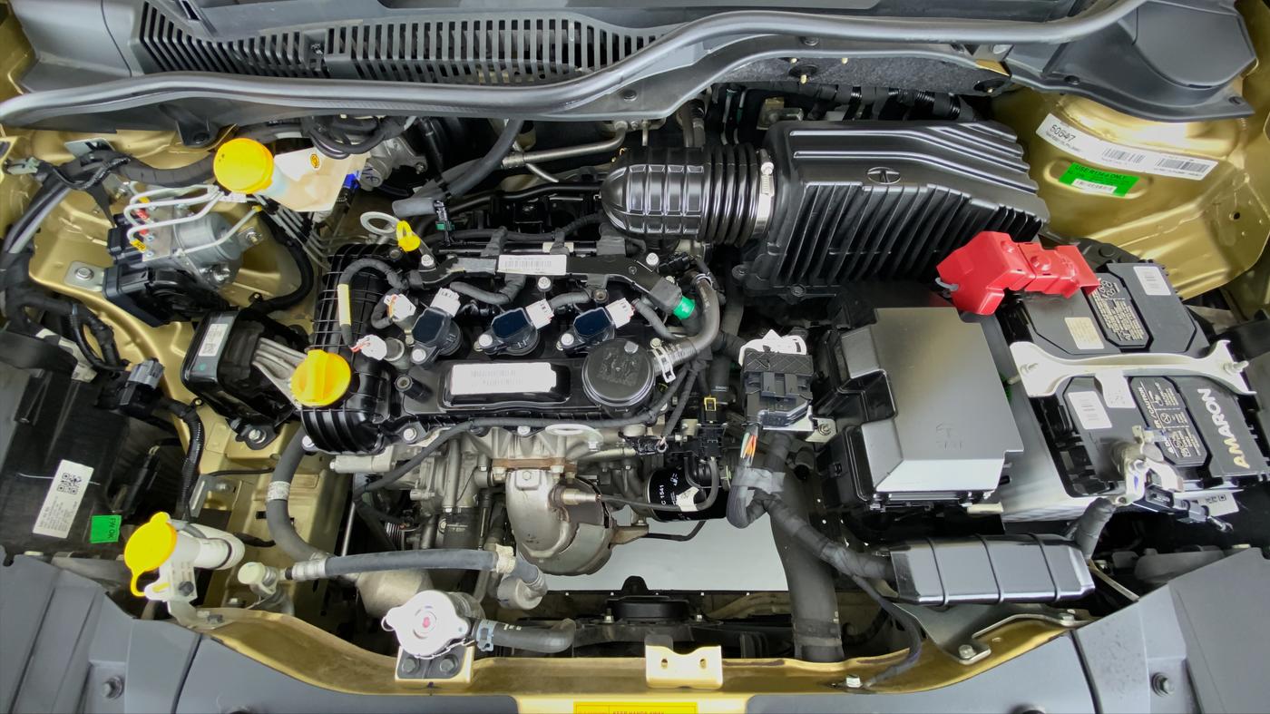 2020 Tata ALTROZ XZ 1.2, Petrol, Manual, 10,789 km, Open Bonet