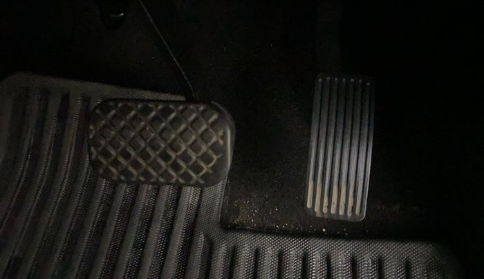 2021 MG HECTOR PLUS SHARP 1.5 PETROL TURBO DCT 6-STR, Petrol, Automatic, 62,486 km, Pedals