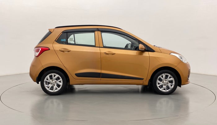 2017 Hyundai Grand i10 SPORTZ O 1.2, Petrol, Manual, 38,235 km, Right Side View